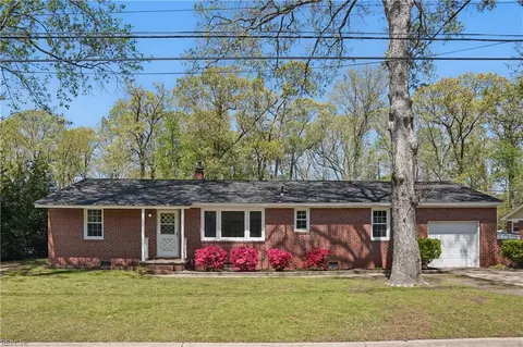 2216 Wolfsnare Rd, Virginia Beach, VA 23454