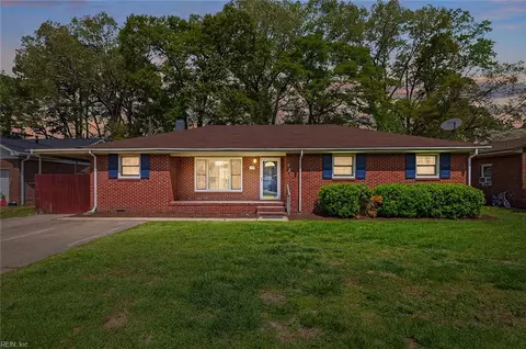2208 Ferndale Rd, Chesapeake, VA 23323