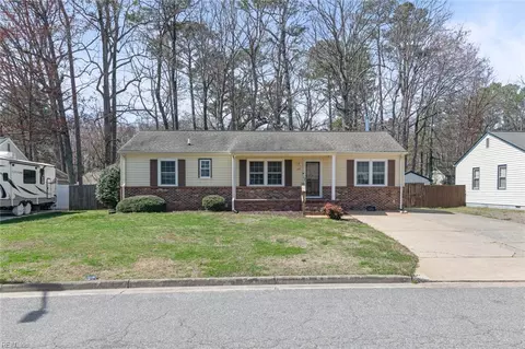 257 Sanlin Dr, Newport News, VA 23602