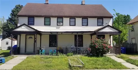 82 Decatur St, Portsmouth, VA 23702