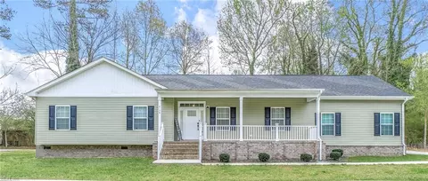 2139 Oregon Ave, Suffolk, VA 23434