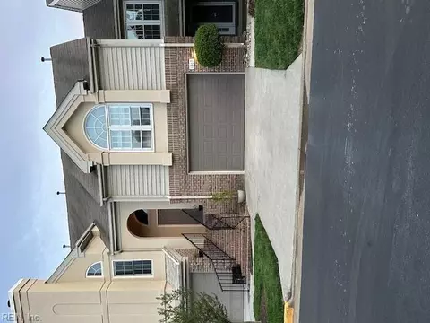 1807 Calash Way, Virginia Beach, VA 23454
