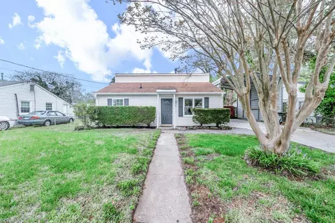 12 Shelton Rd, Hampton, VA 23663