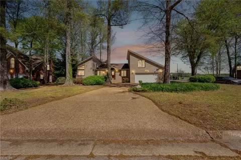 1259 Smokey Mountain Trl, Chesapeake, VA 23320