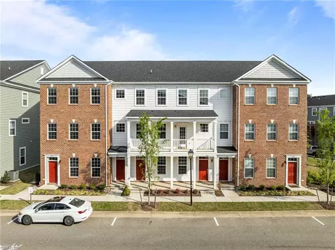 812 Riverfall Ave, Hampton, VA 23666