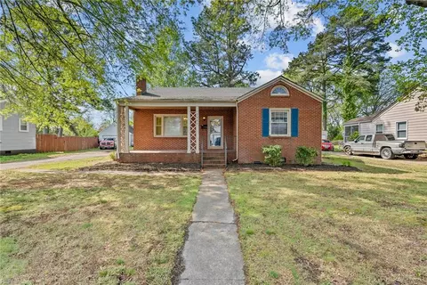 2401 Greenwood Dr, Portsmouth, VA 23702