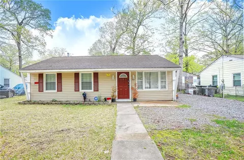 321 Shawen Dr, Hampton, VA 23669