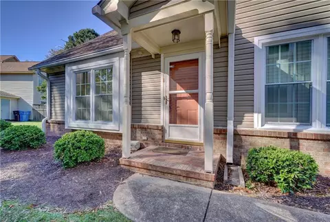 1303 Fairways Lkt Lookout #A, Chesapeake, VA 23320