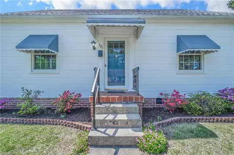 1121 Proctor St, Suffolk, VA 23434