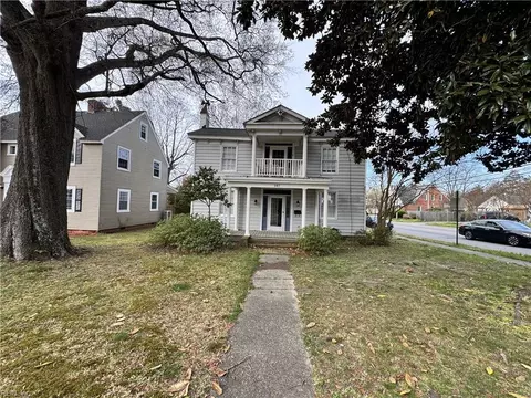 107 N High St, Franklin, VA 23851