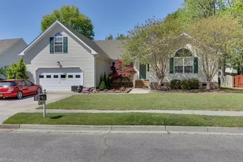 12 River Pointe Dr S, Portsmouth, VA 23703