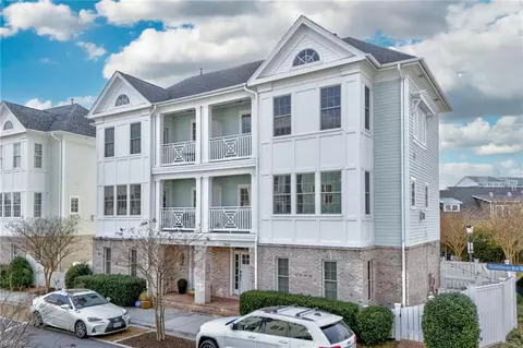 9641 Nansemond Bay St, Norfolk, VA 23518