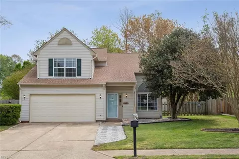 10 Holloway Dr, Hampton, VA 23666