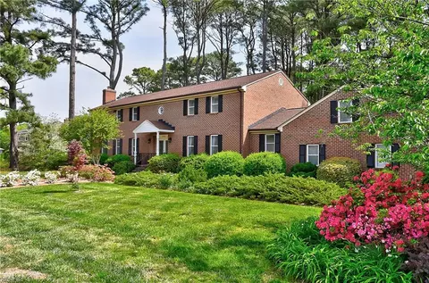 1528 Stephens Rd, Virginia Beach, VA 23454