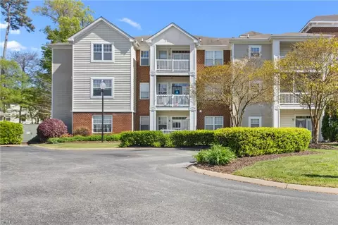 708 Windy Way #305, Newport News, VA 23602