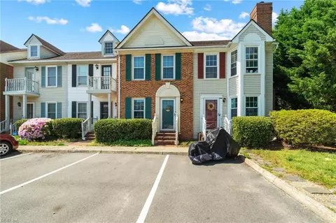 728 Firehouse Ln, Portsmouth, VA 23704