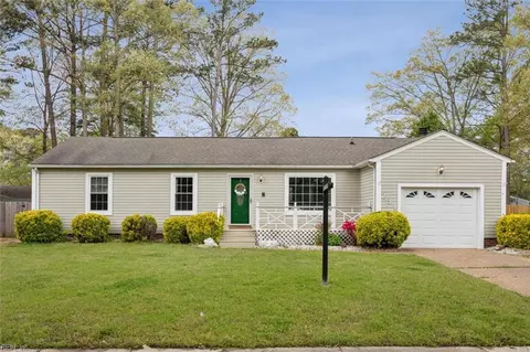231 Windsor Castle Dr, Newport News, VA 23608