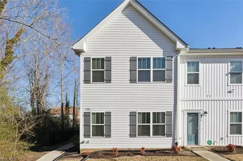 990 Jefferson St, Suffolk, VA 23434