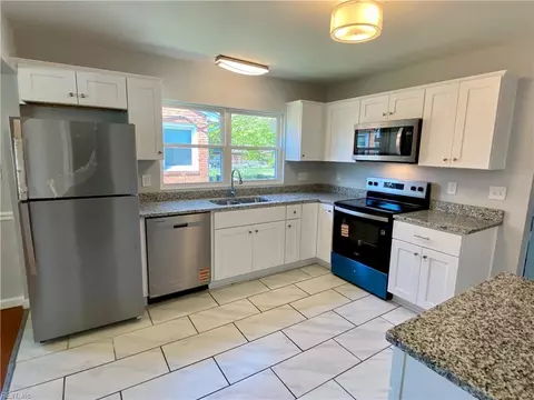 712 Burgess Ave, Hampton, VA 23664