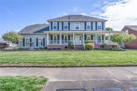 401 Downing Dr, Chesapeake, VA 23322