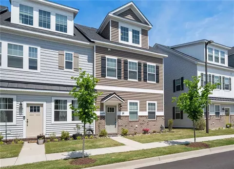 427 Asuza St, Chesapeake, VA 23323