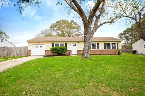 4912 Locke Ln, Virginia Beach, VA 23464