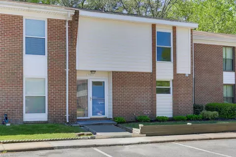 5011 Ashforth Ct, Virginia Beach, VA 23462