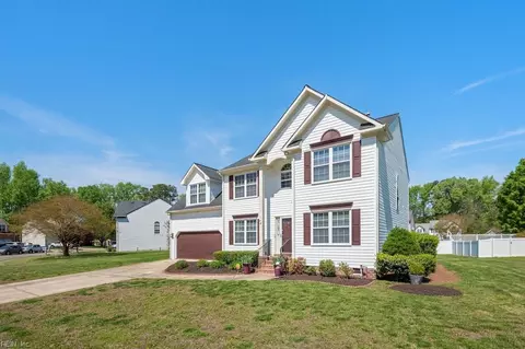 19 E Big Sky Dr, Hampton, VA 23666