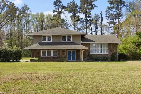 107 Harvey St, Elizabeth City, NC 27909