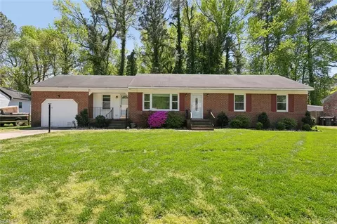 31 Kelsor Dr, Poquoson, VA 23662