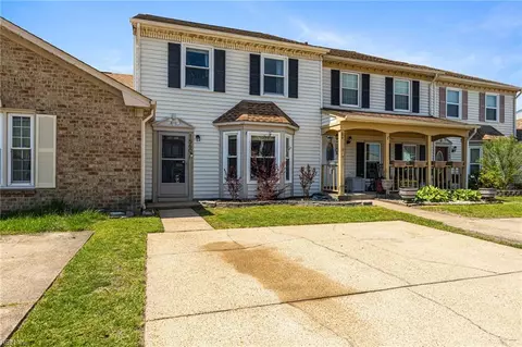 1560 Sword Dancer Dr, Virginia Beach, VA 23454