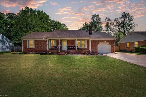 309 Saddle Ct, Chesapeake, VA 23323