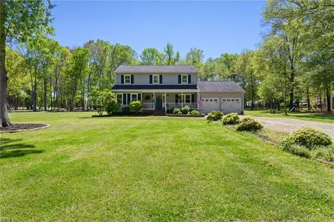 34 Days Point Ln, Smithfield, VA 23430