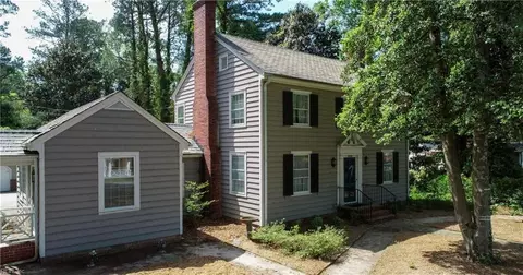 26060 Court St, Courtland, VA 23837