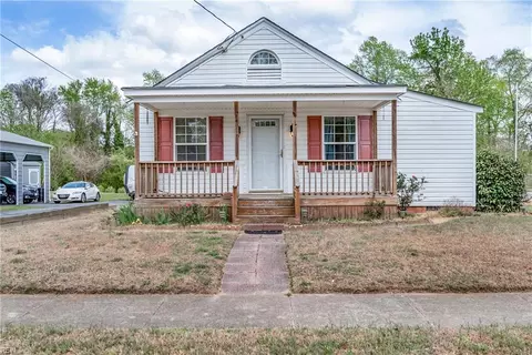 300 Elizabeth St, Suffolk, VA 23434