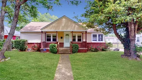 2811 Magnolia St, Portsmouth, VA 23704