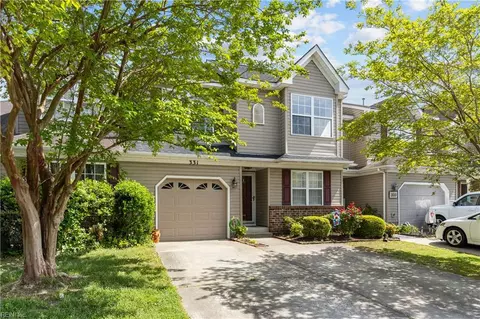 331 Nottingham Dr, Chesapeake, VA 23322