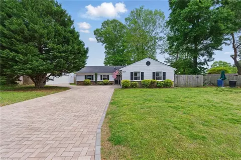 2617 Hamill Ct, Virginia Beach, VA 23453