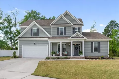 1020 Pernell Ln, Chesapeake, VA 23322