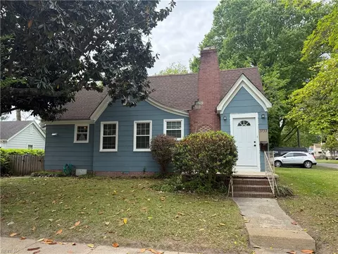 3733 Essex Cir, Norfolk, VA 23513