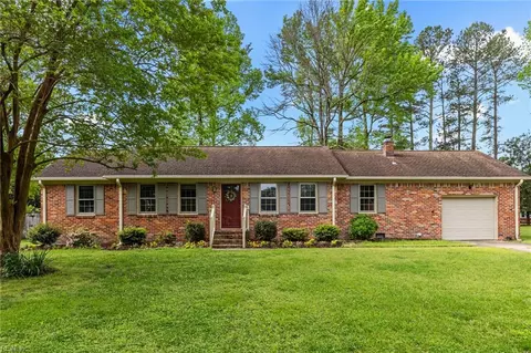 525 Warhawks Rd, Chesapeake, VA 23322
