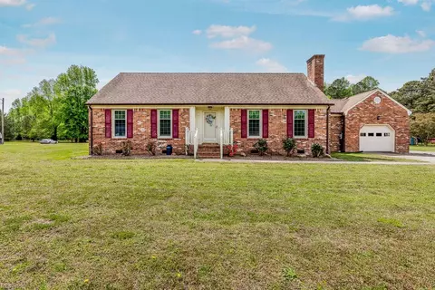 6110 W Blackwater Rd, Zuni, VA 23898