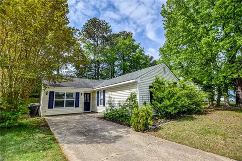 5449 Davis Way, Virginia Beach, VA 23462
