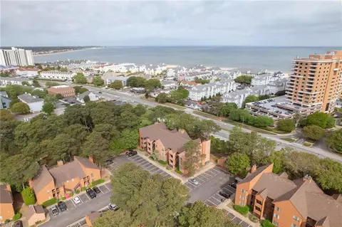 3058 Cape Henry Ct, Virginia Beach, VA 23451