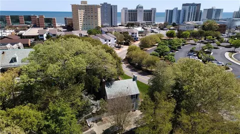 420 Linkhorn Dr #17, Virginia Beach, VA 23451