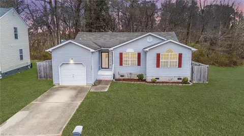1208 Woods Edge Cir, Suffolk, VA 23434
