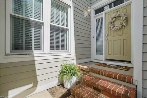 1078 Collection Creek Way, Virginia Beach, VA 23454