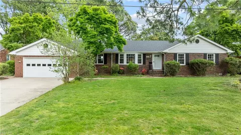 212 Convention Dr, Virginia Beach, VA 23462