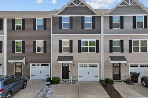 604 Lakeview Cv, Smithfield, VA 23430