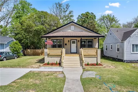 923 Decatur St, Chesapeake, VA 23324